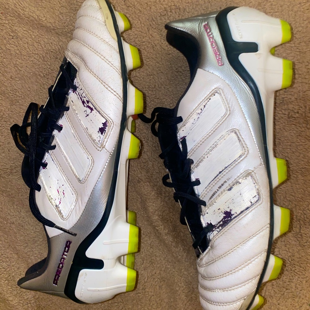Adidas predator Adipower  women’s colorway